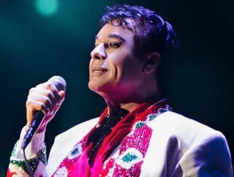 Juan Gabriel: Why the Internet Still Believes He's Alive